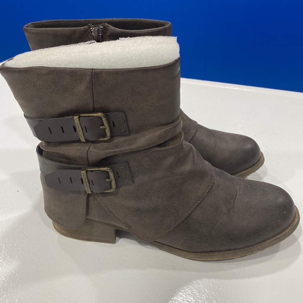 Moto boots brown